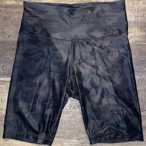 Women’s high rise camouflage bike shorts.